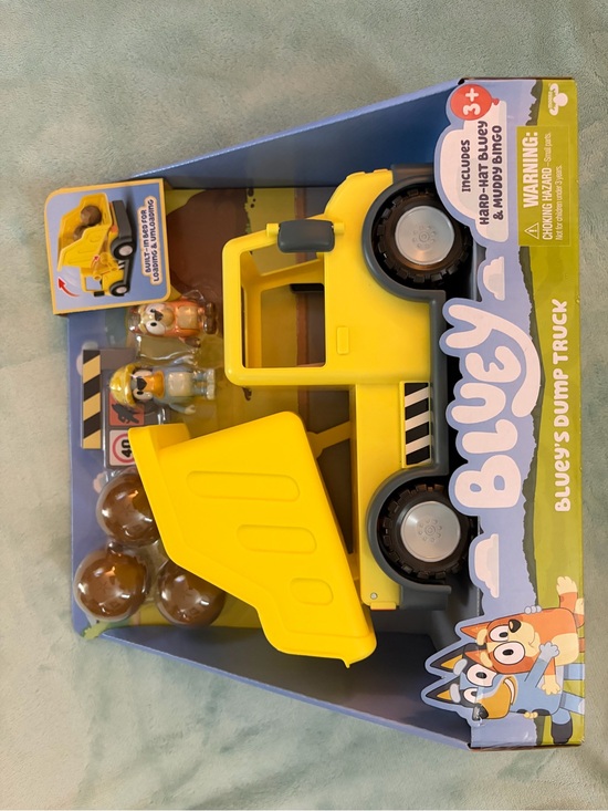 Bluey Other - Bluey’s Dump Truck Vehicle Playset Hard-Hat Bluey & Muddy Bingo Figures NIB